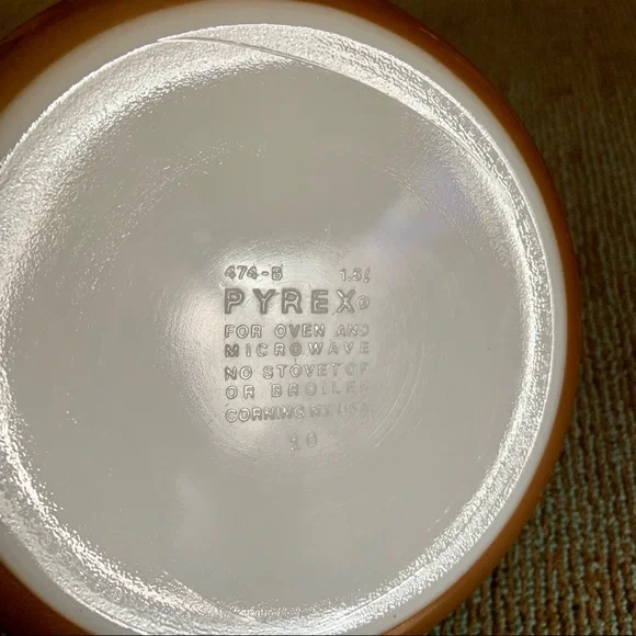 PYREX Vintage Round Woodland Brown 474-B 1.5 QT Cinderella Casserole NO LID - Picture 7 of 10